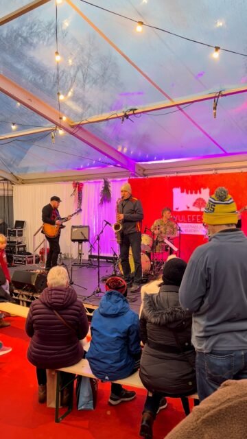 Your Moment of Craic
Your Moment of Live Music
Your Moment of Christmas
Your Moment of Spiel
#YourMomentOfCraic #YourMomentOfLiveMusic #YourMomentOfChristmas #YourMomentOfSpiel #Kilkenny #Ireland #KilkennyYuleFest #Christmas #Xmas #Craic #Music #LiveMusic #Pinsetters 
Yulefest Kilkenny 
The Pinsetters - @pinsettersska