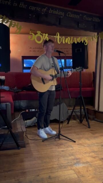 Your Moment of Craic
Your Moment of Live Music
Your Moment of Spiel
#YourMomentOfCraic #YourMomentOfLiveMusic #YourMomentOfSpiel #Craic #Music #LiveMusic #CountyMayo #Mayo #MayoAbbey #Ireland #MalachyByrne #StephenBurke #BruceSpringsteen #ImOnFire