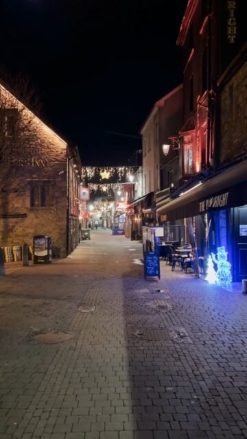 Your Moment of Christmas
Your Moment of Spiel
#YourMomentOfChristmas #YourMomentOfSpiel #KieranStreet #Kilkenny #Ireland #Christmas #DiscoverKilkenny #DiscoverIreland 
@kieran_street_kilkenny