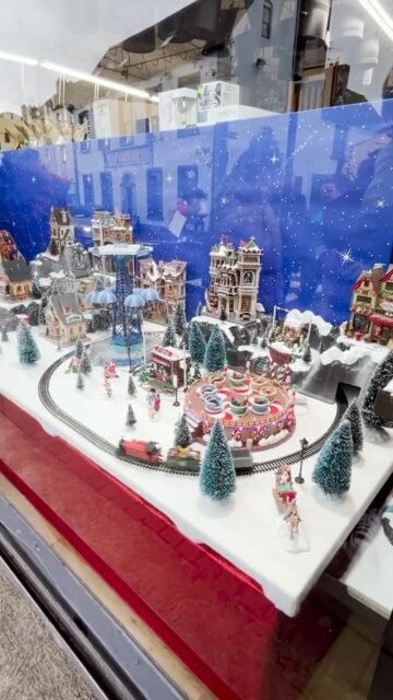 Your Moment of Christmas
Your Moment of Spiel
#YourMomentOfChristmas #YourMomentOfSpiel #BrettsHardware #JohnStreet #Kilkenny #Ireland #Christmas #Xmas #Toys #Trains #TeaCups 
@brettshardware