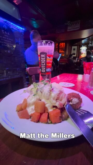 Your Moment of Yum
Your Moment of Live Music
Your Moment of Spiel
#Kilkenny #Ireland #LiveMusic #TradMusic #ClonakiltyChicken #TreatYoSelf #TreatMyself #Yum 
#RareAuldTimes #YourMomentOfYum #YourMomentOfLiveMusic #YourMomentOfSpiel 
Matt The Millers Bar & Restaurant 
@mattthemillersbar