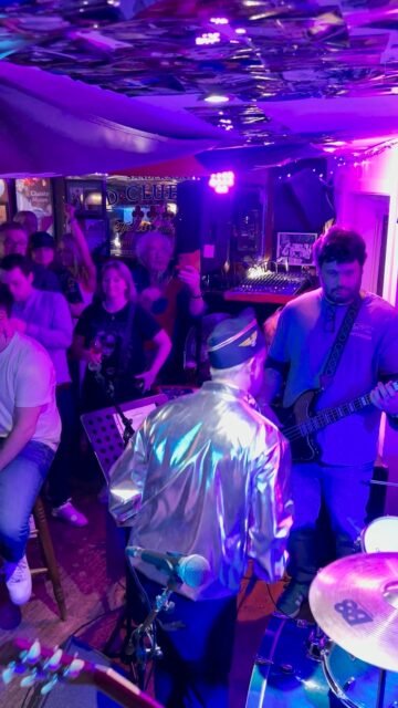 Your Moment of Craic
Your Moment of Live Music
Your Moment of Bowie
Your Moment of Spiel
#Craic #Music #LiveMusic #Bowie #DavidBowie #Kilkenny #Ireland #RyansKilkenny #YourMomentOfCraic #YourMomentOfLiveMusic #YourMomentOfDance #YourMomentOfSpiel #Fashion #CaptainAnchor
Ryan's Bar - @ryansbarkk 
Ciaran O'Neill - @hellocaptainanchor