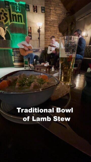 Your Moment of Yum
Your Moment of Live Music
Your Moment of Spiel
#Kilkenny #Ireland #LiveMusic #TradMusic #TraditionalIrishMusic #LambStew #TraditionalLambStew #TreatYoSelf #TreatMyself #Yum #YourMomentOfYum #YourMomentOfLiveMusic #YourMomentOfSpiel 
Kytelers Inn @kytelers