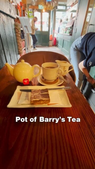 Your Moment of Yum
Your Moment of Spiel
#Kilkenny #Ireland #TobleroneSquare #Toblerone #Barrys #PotOfTea #TreatYoSelf #TreatMyself #Café #Yum #YourMomentOfYum #YourMomentOfSpiel 
Tower and Castle - @towerandcastle